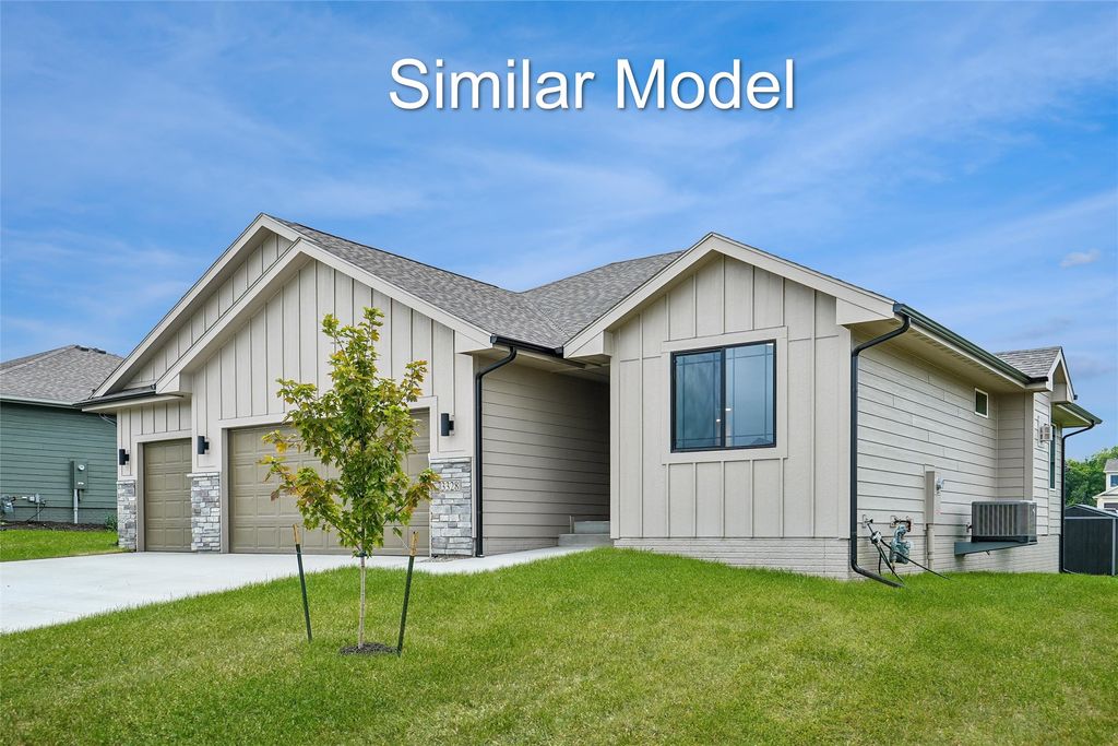 1511 NE Daybreak Avenue, Polk City, IA 50226