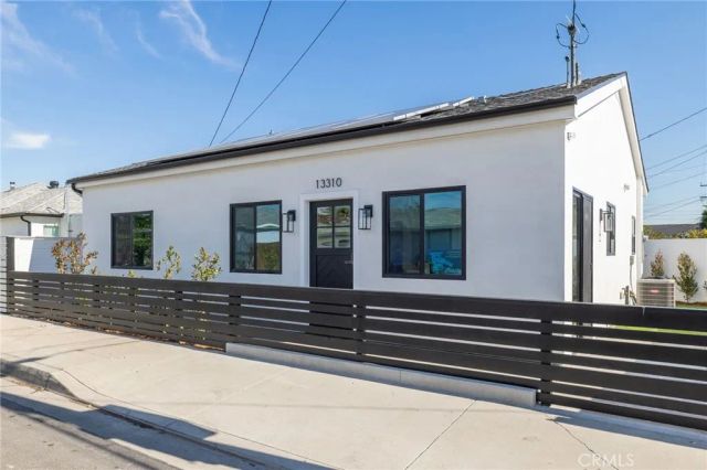 4878 W 133rd Street, Hawthorne, CA 90250