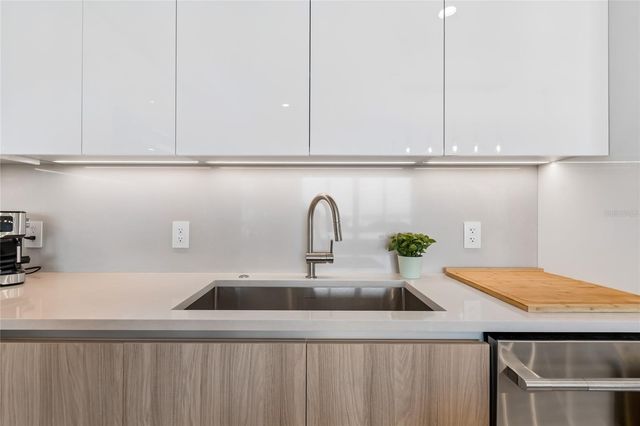 400 CENTRAL AVENUE 2102, St Petersburg, FL 33701