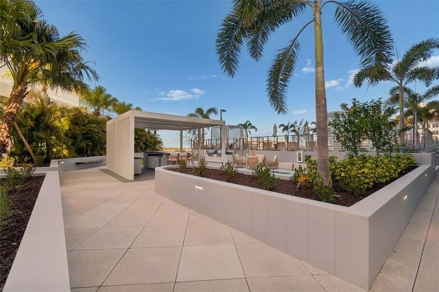 400 CENTRAL AVENUE 2102, St Petersburg, FL 33701