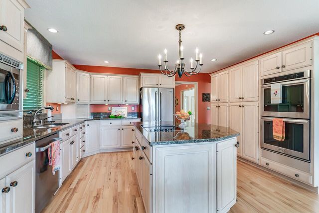 N2015 Stonecrest ROAD, La Crosse, WI 54601