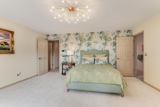 N2015 Stonecrest ROAD, La Crosse, WI 54601