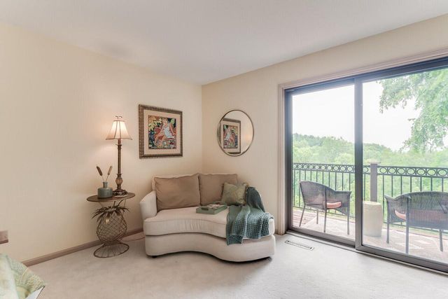 N2015 Stonecrest ROAD, La Crosse, WI 54601