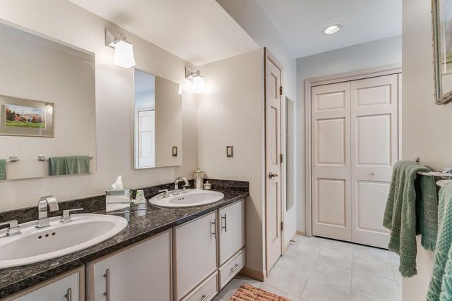 N2015 Stonecrest ROAD, La Crosse, WI 54601