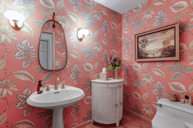 N2015 Stonecrest ROAD, La Crosse, WI 54601