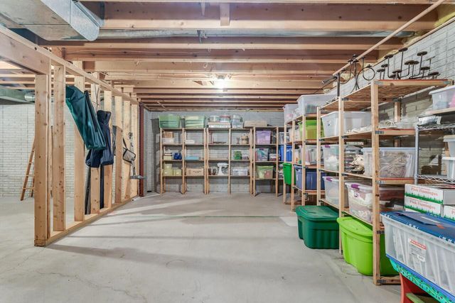 N2015 Stonecrest ROAD, La Crosse, WI 54601