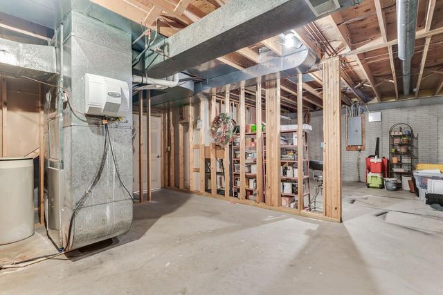 N2015 Stonecrest ROAD, La Crosse, WI 54601