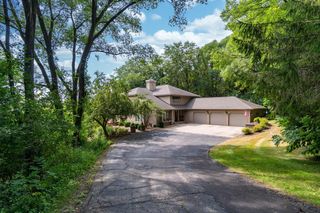 N2015 Stonecrest ROAD, La Crosse, WI 54601