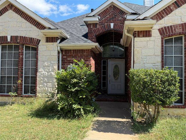 3004 Saint Bartholomew Drive, Mansfield, TX 76063