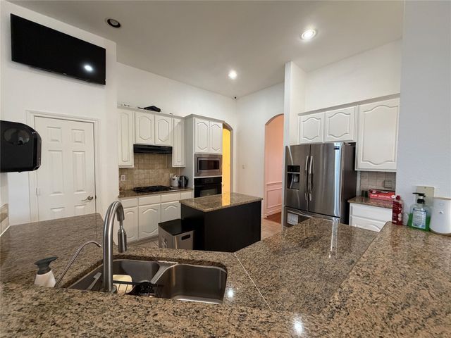 3004 Saint Bartholomew Drive, Mansfield, TX 76063