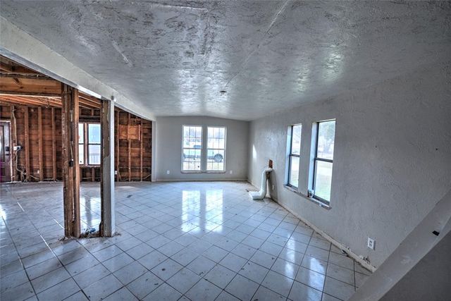 206 N M Avenue, El Reno, OK 73036