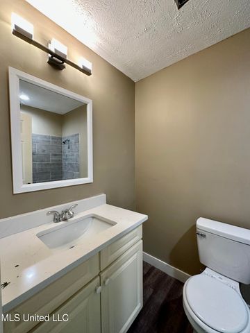 337 Woodcliff Drive, Jackson, MS 39212
