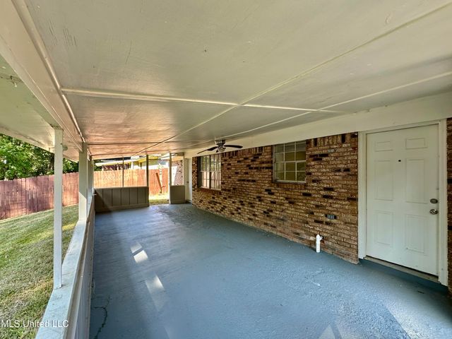 337 Woodcliff Drive, Jackson, MS 39212