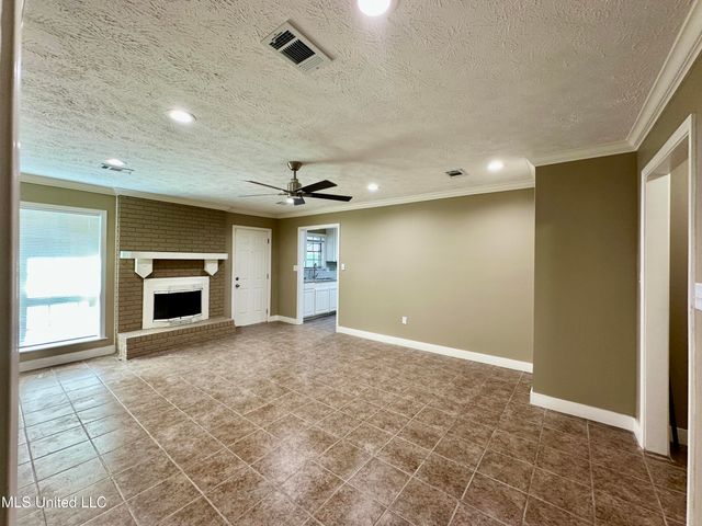 337 Woodcliff Drive, Jackson, MS 39212