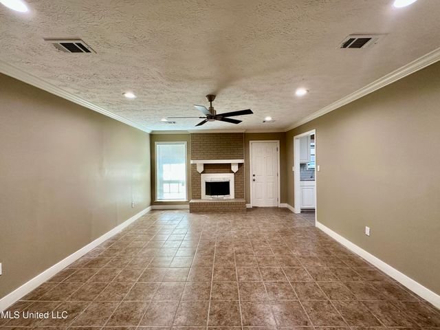 337 Woodcliff Drive, Jackson, MS 39212
