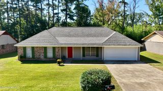 337 Woodcliff Drive, Jackson, MS 39212
