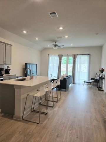 2041 Rosin Jaw WALK, Leander, TX 78641