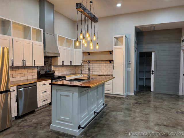 816 W Brewer, Mcalester, OK 74501