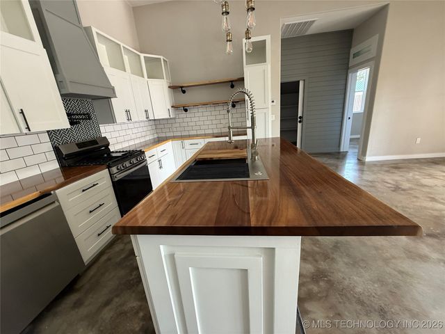 816 W Brewer, Mcalester, OK 74501