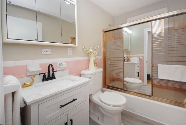 12 Edgewood Rd, Billerica, MA 01821