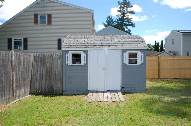12 Edgewood Rd, Billerica, MA 01821