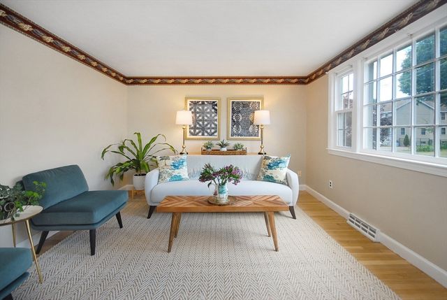12 Edgewood Rd, Billerica, MA 01821