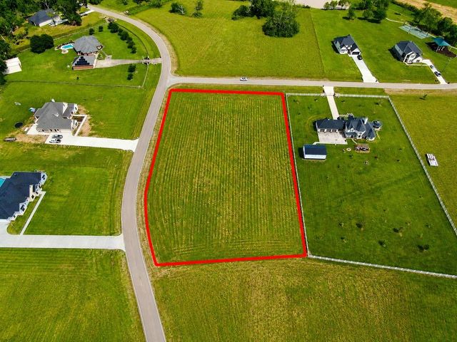 443 Lakeview Drive, Angleton, TX 77515