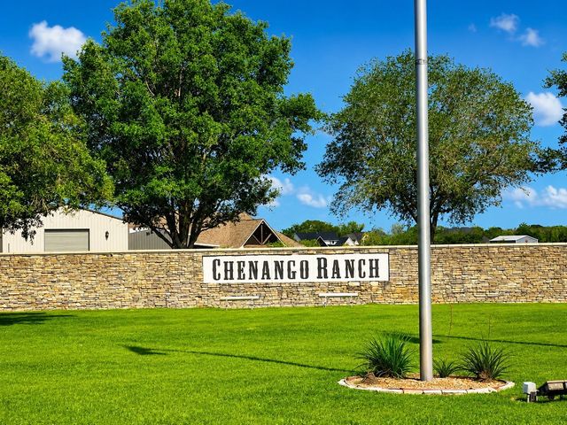 443 Lakeview Drive, Angleton, TX 77515
