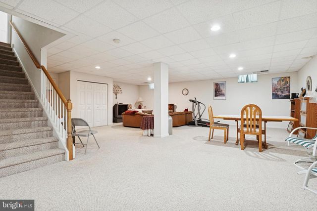 806 HINCHLEY RUN, West Chester, PA 19382