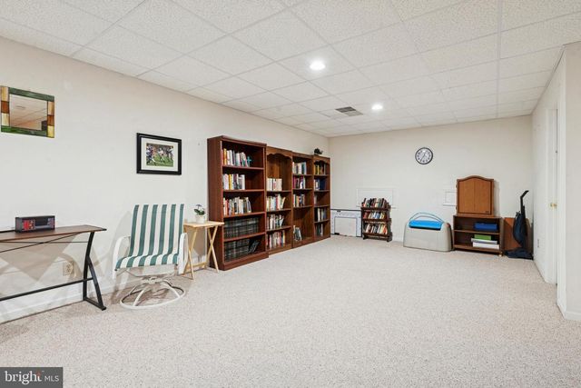 806 HINCHLEY RUN, West Chester, PA 19382