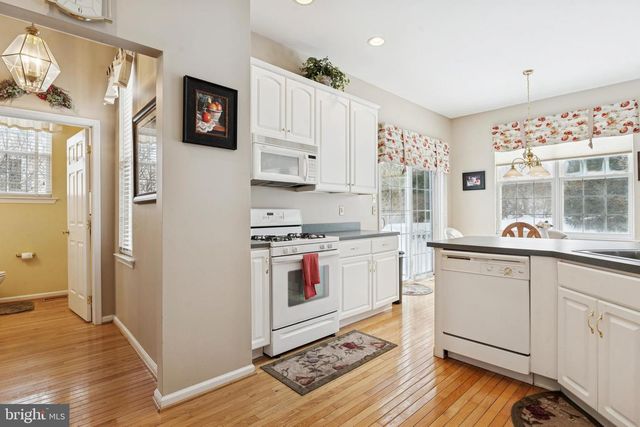 806 HINCHLEY RUN, West Chester, PA 19382