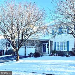 806 HINCHLEY RUN, West Chester, PA 19382