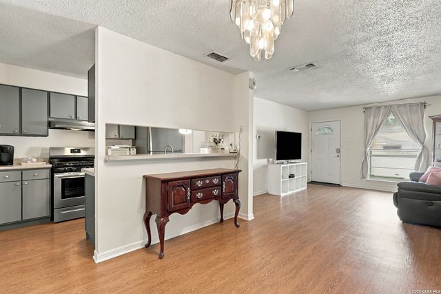 6734 FELLOWOOD ST, San Antonio, TX 78238