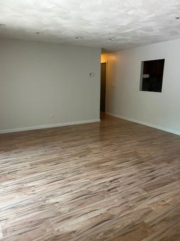 109 Oak Ln 6, Brockton, MA 02301