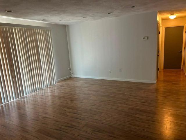 109 Oak Ln 6, Brockton, MA 02301