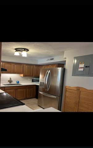 109 Oak Ln 6, Brockton, MA 02301