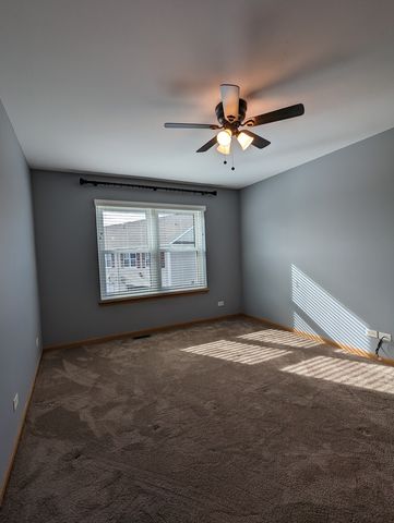 2257 Georgetown Circle, Aurora, IL 60503