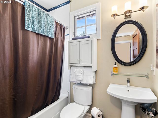1506 Nw AWBREY Rd, Bend, OR 97703