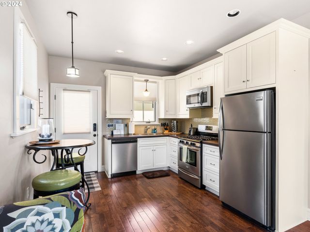 1506 Nw AWBREY Rd, Bend, OR 97703