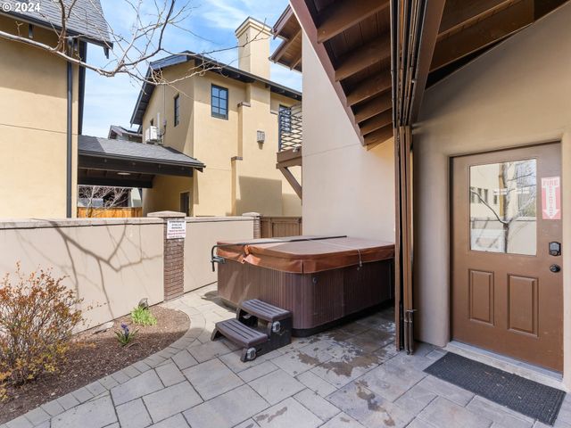 1506 Nw AWBREY Rd, Bend, OR 97703