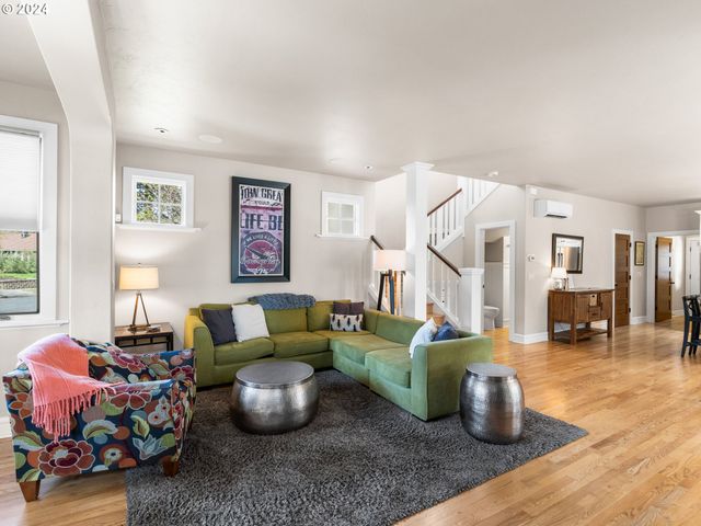 1506 Nw AWBREY Rd, Bend, OR 97703