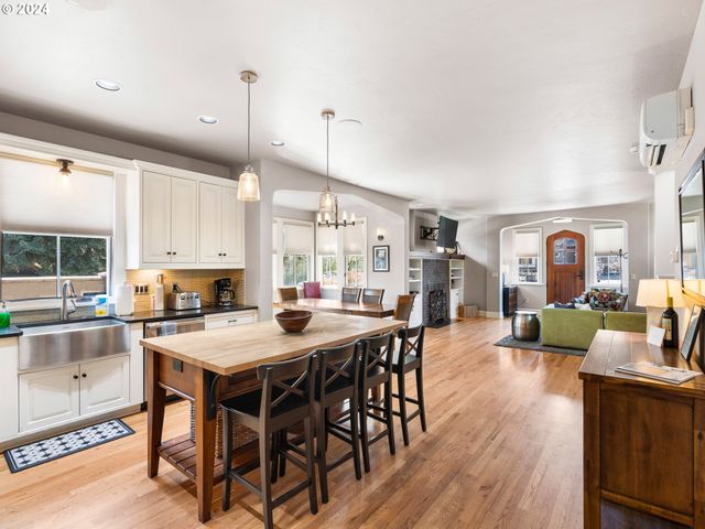 1506 Nw AWBREY Rd, Bend, OR 97703