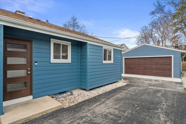 714 Montclaire AVENUE, Glendale, WI 53217
