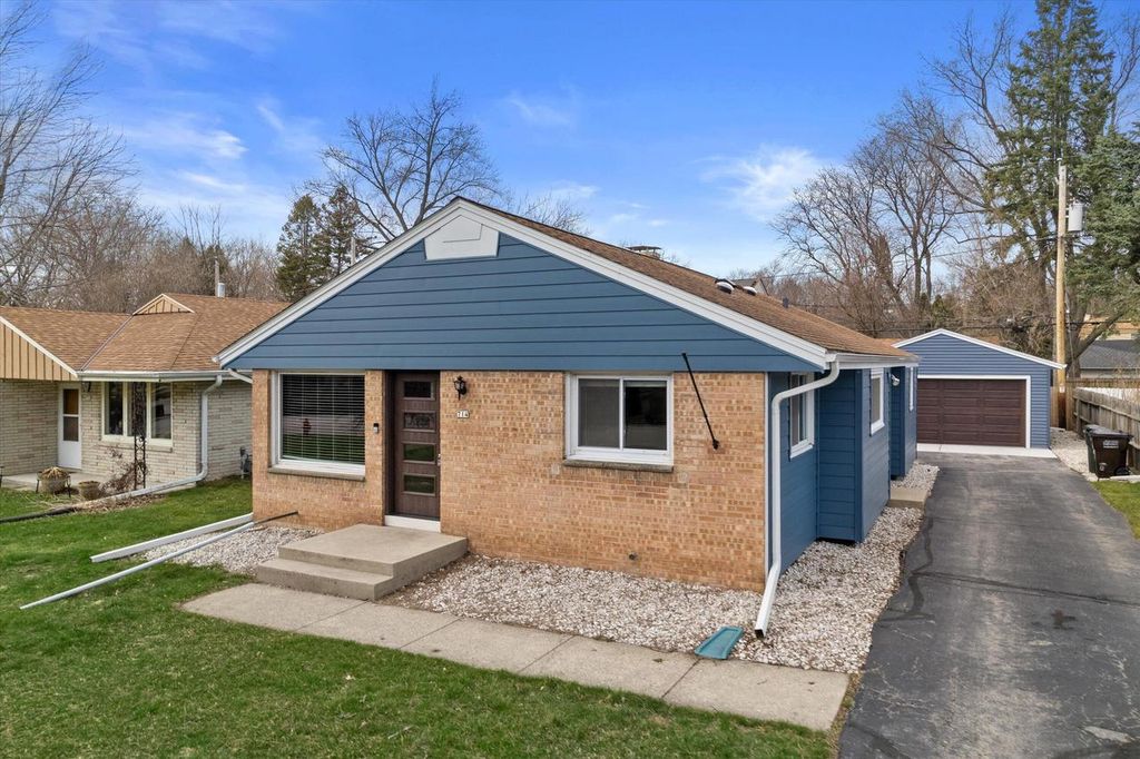 714 Montclaire AVENUE, Glendale, WI 53217