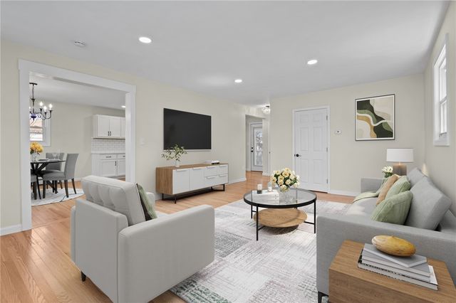 176 Horse Neck Road, Warwick, RI 02889