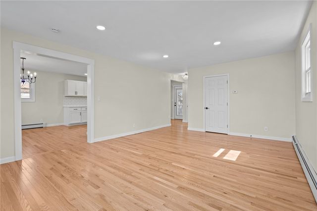 176 Horse Neck Road, Warwick, RI 02889