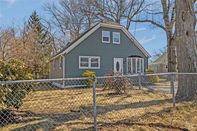 176 Horse Neck Road, Warwick, RI 02889