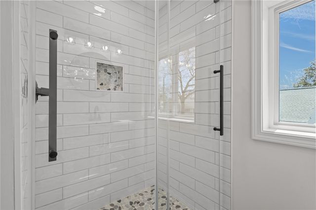 176 Horse Neck Road, Warwick, RI 02889