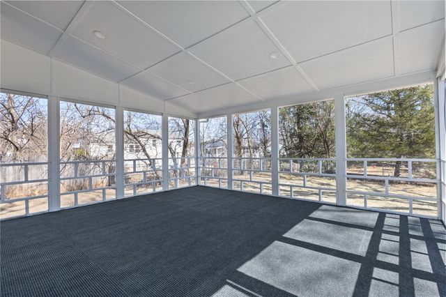 176 Horse Neck Road, Warwick, RI 02889