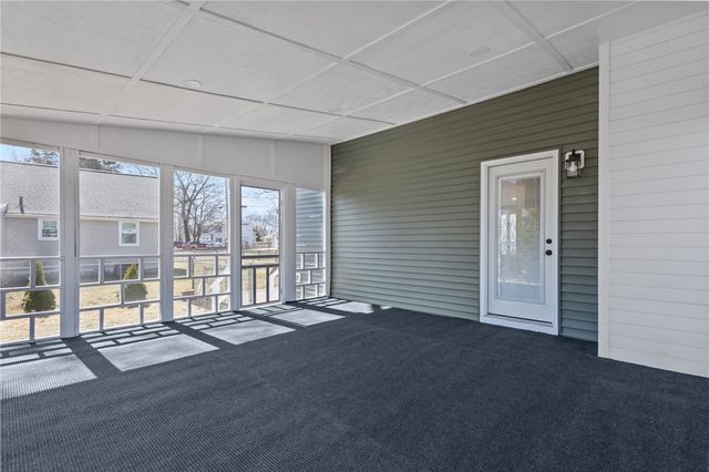 176 Horse Neck Road, Warwick, RI 02889